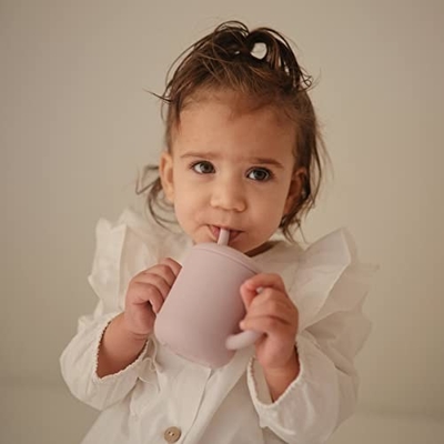 피딩되기 위한 밀짚과 새지 않는 실리콘 비 하락 아기 sippy 컵